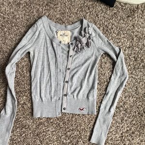 Hollister crop top sueter bow detail